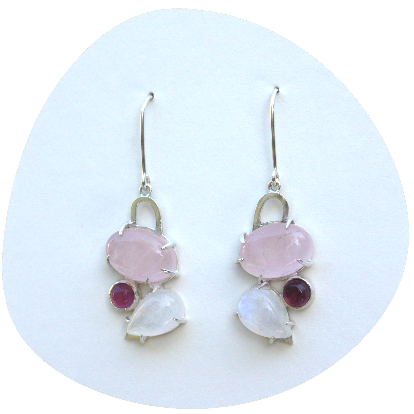 Totem Array Earrings Rose Quartz