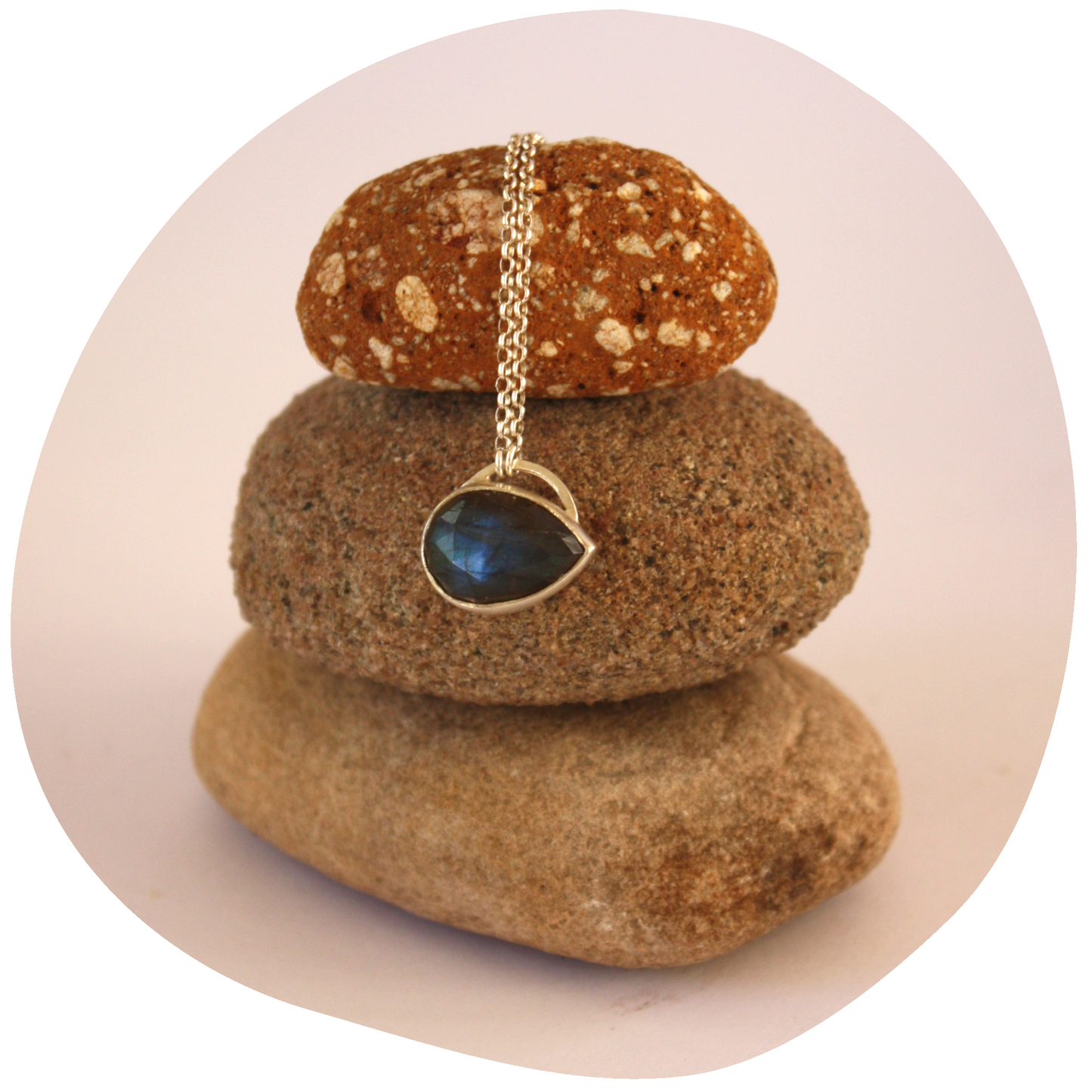 Aura Totem Necklace - Labradorite